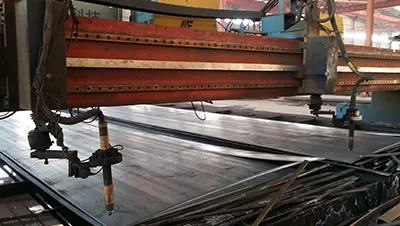 تكنولوجيا التصنيع الرقمي (CNC): دقة متناهية في عمليات الثني وتشكيل الزوايا والقطع بالليزر والقطع بالبلازما وفي كل تفصيل