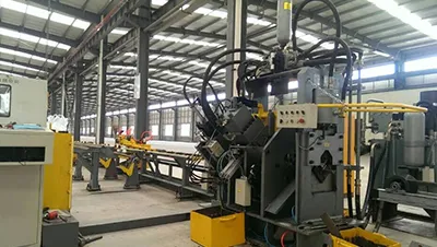 تكنولوجيا التصنيع الرقمي (CNC): دقة متناهية في عمليات الثني وتشكيل الزوايا والقطع بالليزر والقطع بالبلازما وفي كل تفصيل