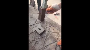 تركيب برج اتصالات مموه (تجميلي) على شكل نخلة