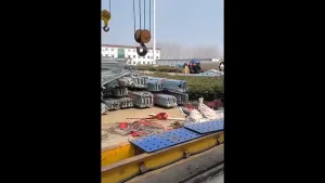 زيارة ميدانية لأحد العملاء لمرافق تصنيع الأبراج