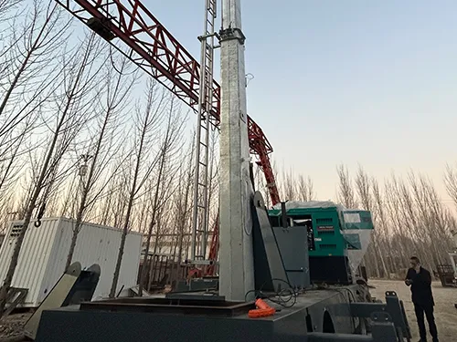 برج اتصالات تلسكوبي متنقل قابل للسحب (حلول البث المؤقت للطوارئ والفعاليات (، بارتفاع 25 متر