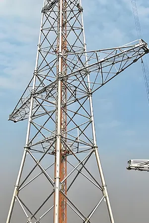 برج إنارة فولاذي رباعي القوائم (4 أرجل)